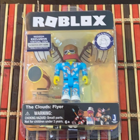 Roblox Celebrity The Clouds: Flyer Figure Pack - Picture 1 of 2